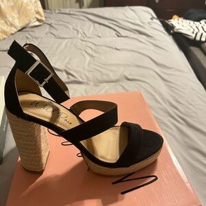 New open toe platform sandals never worn